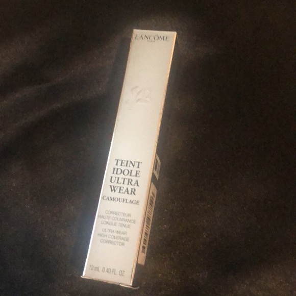 LANCÔME ULTRA WEAR COLOR CORRECTOR - Picture 2 of 5